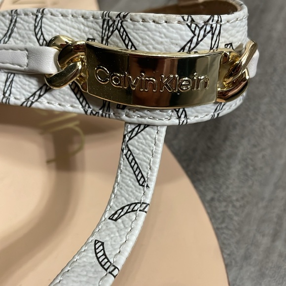 T-strap Flat Calvin Klein Sandals - Picture 3 of 4